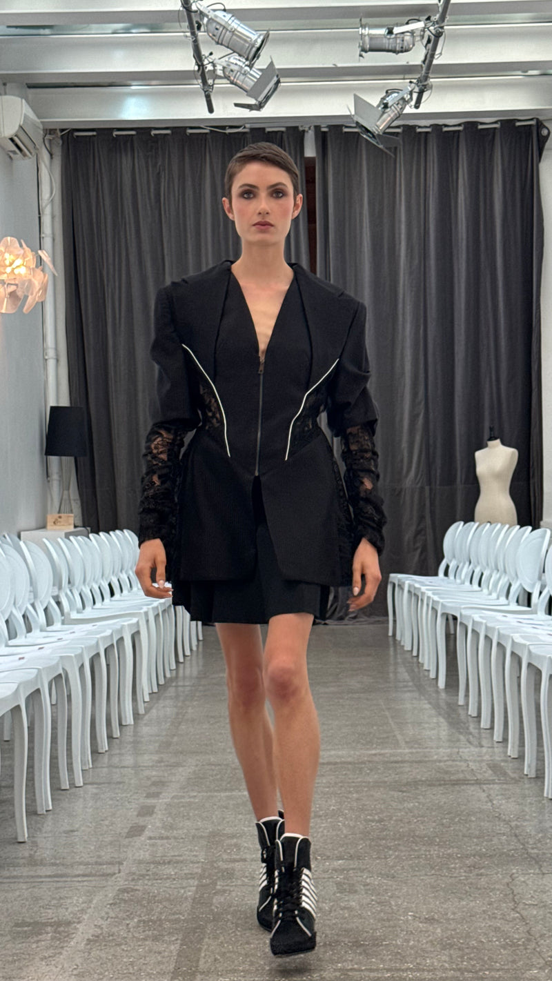 Veste tailleur à manches froncées